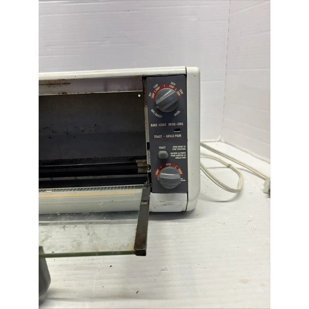 Black & Decker TRO400 TY4 Spacemaker Toast-R-Oven Tested No Hardware & Dirty